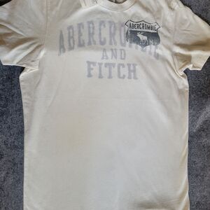Abercrombie & Fitch Cream Short Sleeve Tee-Men's Medium